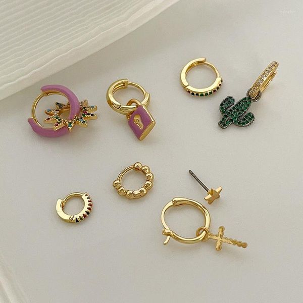 Orecchini a cerchio Minar Dainty Ottone Set di orecchini in oro Simpatico zircone Cactus Cross Hoops Colorful Star Lock Huggie per le donne
