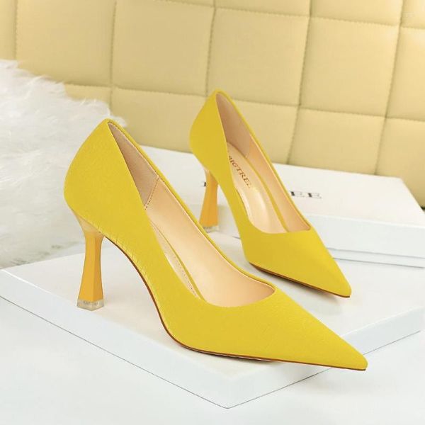 Отсуть обувь 2023 Элегантные женщины Желтые 8 см. Высокие каблуки насосы женщины роскошные таконы Scarpins Свадебный выпускной плюс плюс размер