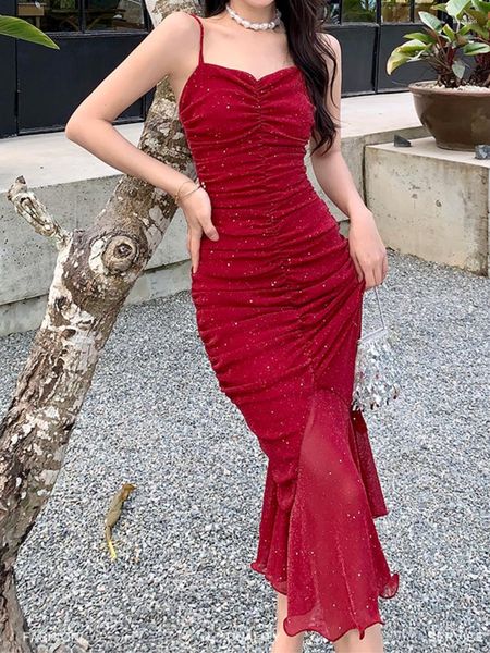 Sıradan elbiseler kadınlar seksi spagetti kayış kolsuz kırmızı elbise dişi sırtsız denizkızı midi vestidos