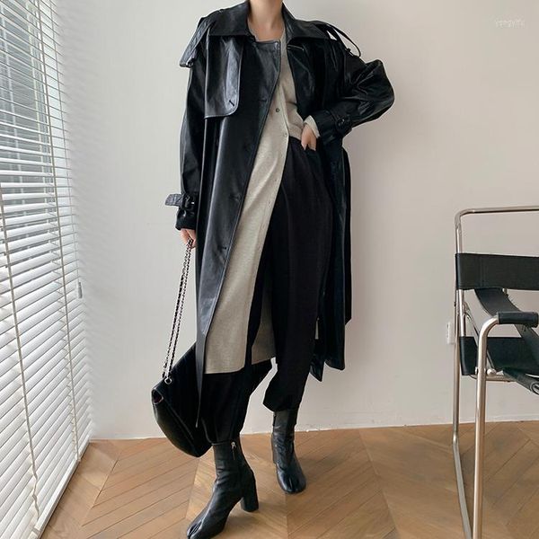 Trench feminina Coats Korea Runway Designer 2023 Outono /Autumn Leather Maxi Long Casat com cinto chique feminino Windbreaker clássico