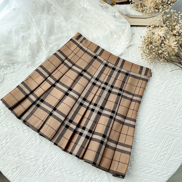 Skirts Contrast Color Plaid Striped Korean Version of Pleated Autumn High Waist A Line Mini Student Style Sweet 230110