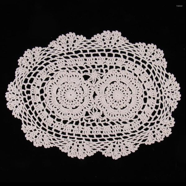 Tanta de mesa Floral Hand Crochet Runner Doily Beige Lace Genton Cotton