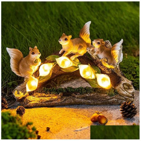 Decorazioni da giardino Statue Scoiattolo con luci ad energia solare per esterni per patio Prato Cortile Inaugurazione della casa Resina Forma animale Arte Drop D Dhtku