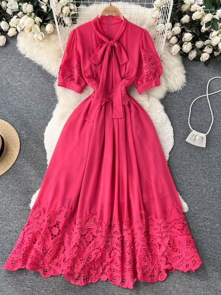 Abiti casual Summer Rose Red / White Lace Hollow Out Party Abito lungo Elegante collo con fiocco Puff Manica corta Vita alta A-Line Maxi Vestidos