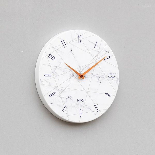 Relógios de parede Metal Luxury Clock Room de estar moderno criativo simples quartzo mudo requintado decoração de casa design