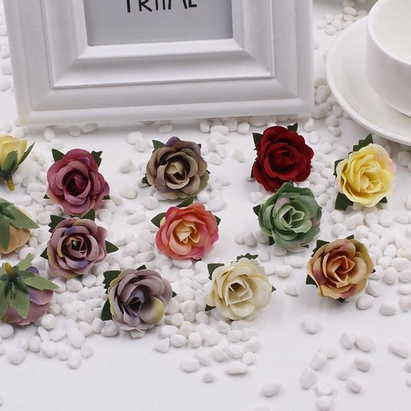 Fiori decorativi 100pcs/lotto testa di fiori per piccoli teste di carta artificiale di seta rosa sfondo di matrimonio fai -da -te parete decorazioni per la casa accessori per la casa