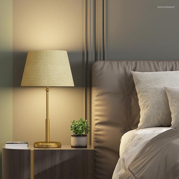Настольные лампы гостиная спальня для спальни кровати простые современные северные домашние ткани золото