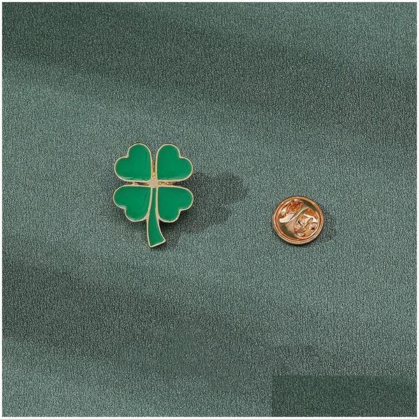 Pins Broschen Lucky Green Fourleaf Clover Pins für Frauen vergoldet Pflanze Emaille Pin Schmuck Student Paar Metallabzeichen Denim Shi Dhnlu