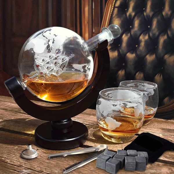 Ferramentas de barra 850ml Whisky Decanter Globe com chumbo carra livre de madeira requintada e 2 óculos de uísque presente 230113