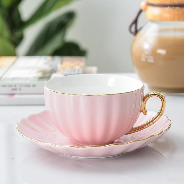 Кубки блюдцы розовый милый творческий фарфоровый чашка и керамика блюдца Простой чай для чая современный дизайн кофе Тазас Пара Кафе