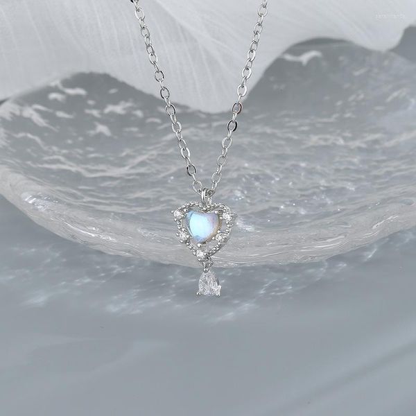 Catene PANJBJ colore argento amore cuore collana zircone pietra di luna gocciolina d'acqua gioielli romantici regalo di compleanno goccia all'ingrosso