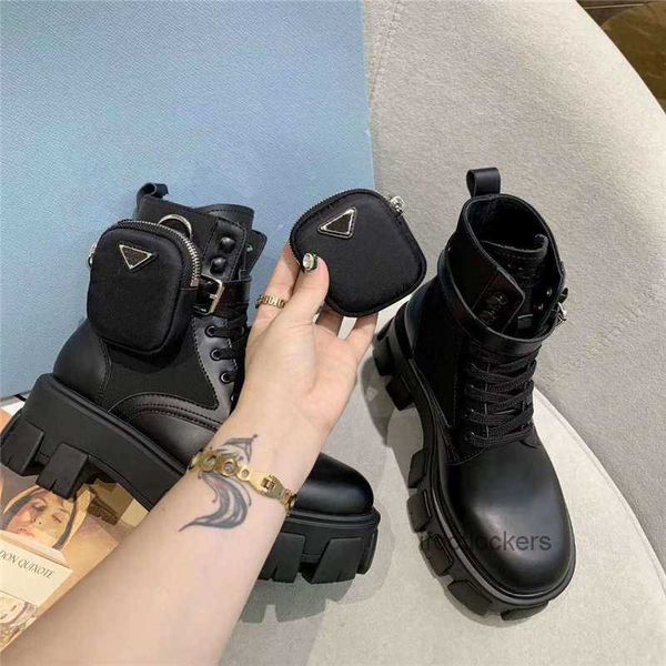 Designerinnen Frauen Boots hochwertige Buchstaben Druck klobige Absatzschuhe Matte hell Leder klassische Stiefel Kleine Taschenschiff mit Kiste