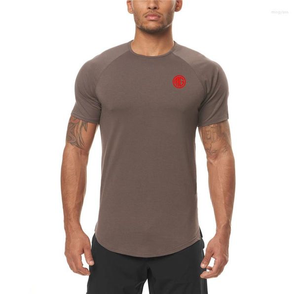 Camisetas masculinas Marca de fitness de fitness de fitness roupas de manga curta, executando tight tights esportes ginásio rápido tshirt seco