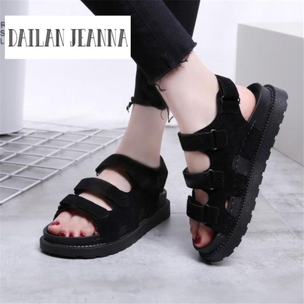 Sandalen flache weibliche Sommerferse Harajuku All-Match-Frauenschuhe