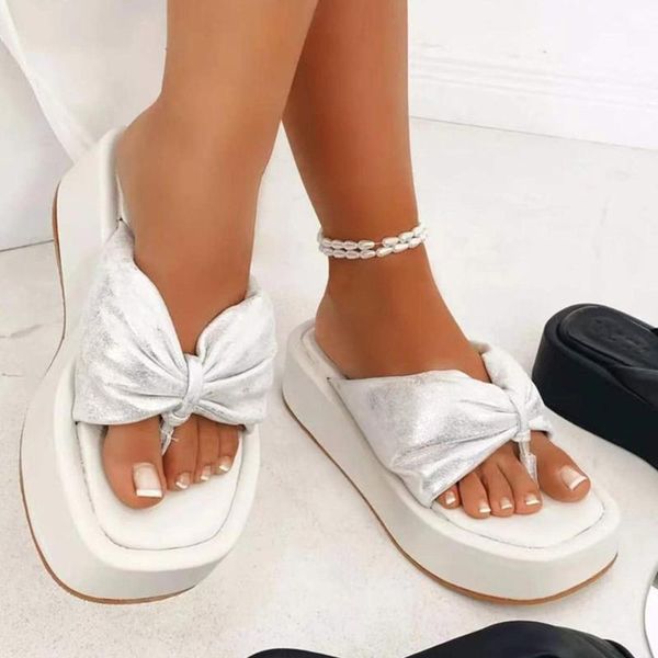 Slippers feminino moda de couro pu de saltos altos lascas de praia chinelos de praia Sapatos de verão de verão Mulher slides Sandals Ladies