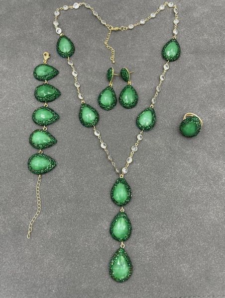 Halskette Ohrringe Set Jade Strass Pavé vergoldet Kette Perlen Armband Ring Wassertropfen