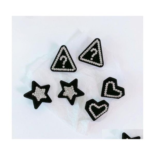 Stud 2021 Brincos pretos da moda para mulheres Personalidade Shining Rhinestones Triangle Star Heart Earings J￳ias J￳ias Drop Delt Deliver