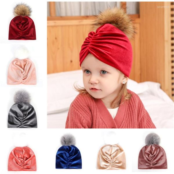 Bérets 5 pièces/lot doux hiver garçons filles fausse fourrure pompon chapeaux bonnets casquettes 2023 enfants enfants velours plus chaud chapeaux