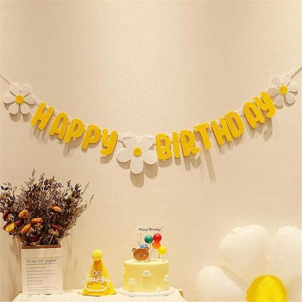 Decorazione per feste Margherita non tessuta Decorazioni di buon compleanno Banner Ghirlanda di fiori bianchi Bandiera gialla Regalo per bambini Ragazzo Ragazza Baby Shower