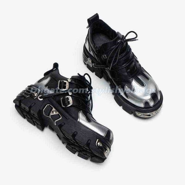 Botlar Çizmeler U-Double Punk Tarzı Kadın Gotik Alev Oyma Vintage Rock Ayakkabı 2022 Yeni Koyu Deri Ayakkabı Metal Niş Düşük Top Platform Ayakkabılar 011923H
