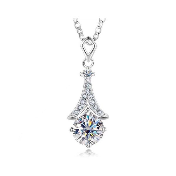 Подвесные ожерелья модный 925 Sier 1ct D Color Moissanite Eiffel Tower Ожерелье для женщин, покрытых белым золотом шармо