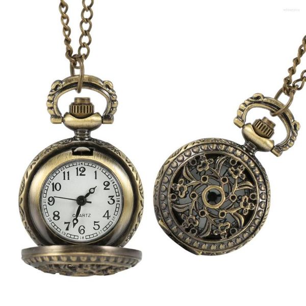 Relógios de bolso Moda Mulheres Vintage Assista Alloy Retro Hollow Out Flowers Relógio Pingente Sweater Chain Chain Lady Gift XRQ88