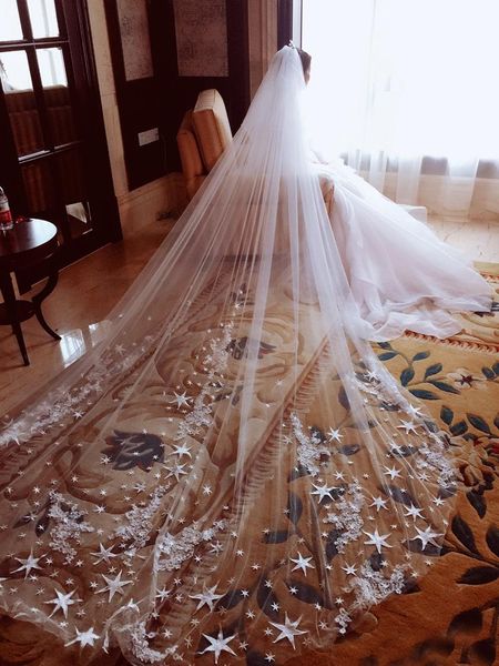 VEILS BRIDAL CHEGA DE LUXO Luxo 4 metros de borda completa com laca de renda de estrela lantejas de casamento de casamento de casamento de casamento branco 2023