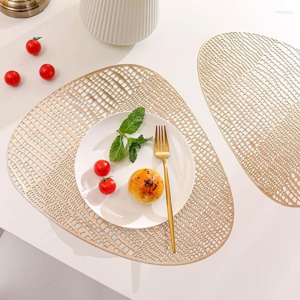 Столовые коврики 1pcs Swan Swan Egg Press Placemat Pvc Полая теплоизоляция. Неоплачиваемая чашка для чайной чашки кухня El Home Decor