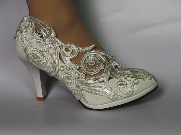 Scarpe eleganti Décolleté da principessa in pizzo bianco Tacchi da festa dolci 8 cm Matrimonio