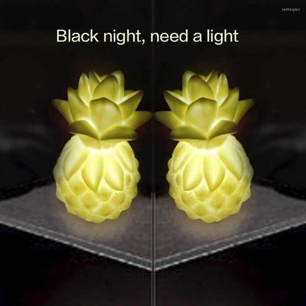 Lampade da tavolo Lampada a LED a forma di ananas Luci notturne creative Giocattolo in silicone morbido Regalo Luce ad alta potenza Luminosa Decorazione da scrivania Speciale