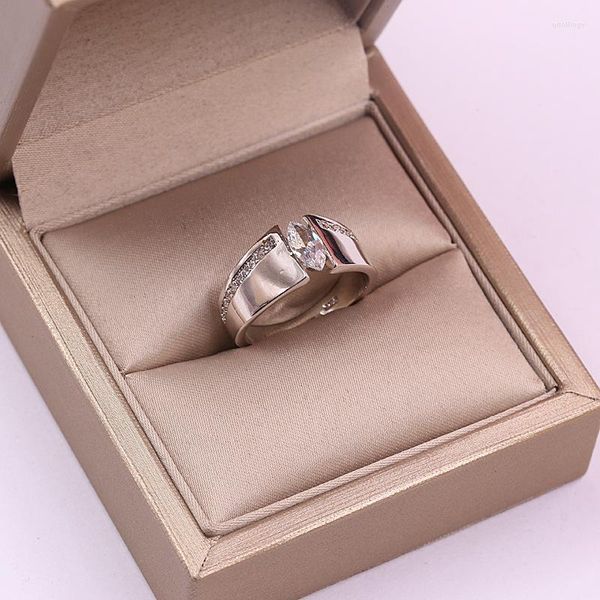 Anéis de casamento Coisas legais de moda européia e americana anel feminino exclusivo olho de cavalo de zircão de zircão feminino presente personalizado