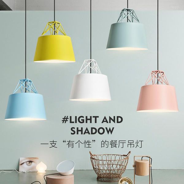 Lâmpadas pendentes Nordic Modern Iron Light Minimalist Office Restaurant Fashion Head Bar Small Hanging Lighting Lamp