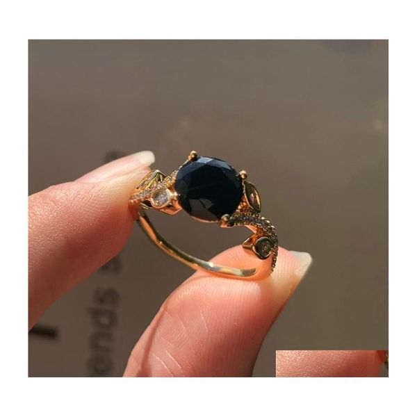 Fedi nuziali Trendy Female Black Crystal Stone Ring Charm Color oro sottile per le donne Dainty Bride Round Zircon Engagement Drop Deliv Dhkqh