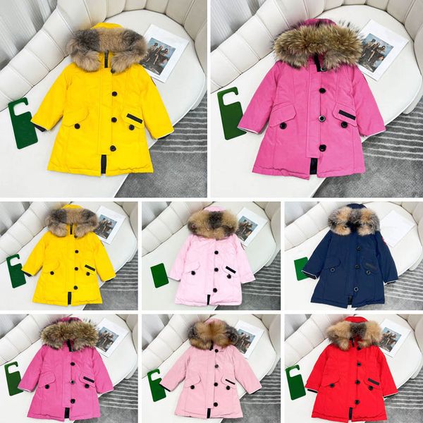 2023 Kindermantel Baby Designerkleidung Daunenmäntel Jacke Kinderkleidung mit Abzeichen Kapuze Dicke warme Oberbekleidung Mädchen Jungen Mädchen Klassische Parkas 100 % Wolfspelzkragen 6 Stil Rosa