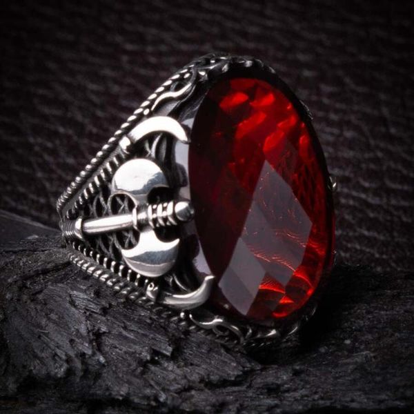 Anelli a grappolo Anello da uomo in argento con pietra ovale in zircone rosso e motivo ascia Made in Turkey Solid 925 Sterling