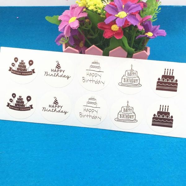 Geschenkverpackung 5000pcs /Lot Round HappyBirthday Selbstklebende Aufkleber Kraft Label Aufkleber für DIY-Hand gemacht /Kuchen /Süßigkeitenpapier-Tags
