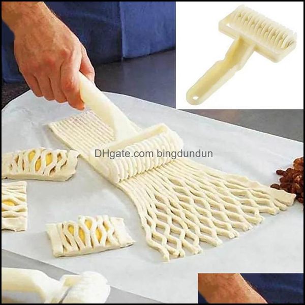 Utensili per pasticceria da forno Pasta di plastica Lattice Taglierina a rulli Pl Coltello a ruota netto Pizza Pie Craft Making Tool Accessori Bakeware Drop D Dhf3M