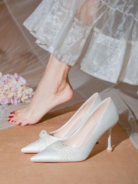 Vestido sapatos de renda saltos saltos minoritários casamento francês noiva branca cetim alto temperamento pontiagudo feminino