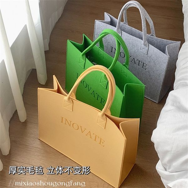 Модная женская сумка большой вместимости 2023, дизайнерская простая сумка, женская однотонная большая сумка, фетровые сумки на плечо для покупок