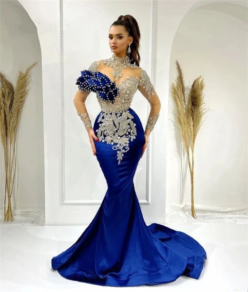 Royal Blue Mermaid Abiti da sera musulmani da sera 2023 Cristalli Strass Illusion Maniche Abito da ballo di compleanno di lusso per le donne di Dubai