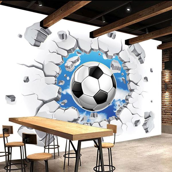 Tapeten 3D-Cartoon-Fußball-Wandbilder Tapete Moderner blauer Himmel gebrochene Wand Hintergrund Tuch Kinderzimmer PO-Papier für 3 D
