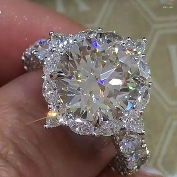 Anéis de casamento Luxury feminino de zircão branco de cristal completo para mulheres de jóias de anel de noivado Tamanho 5-12