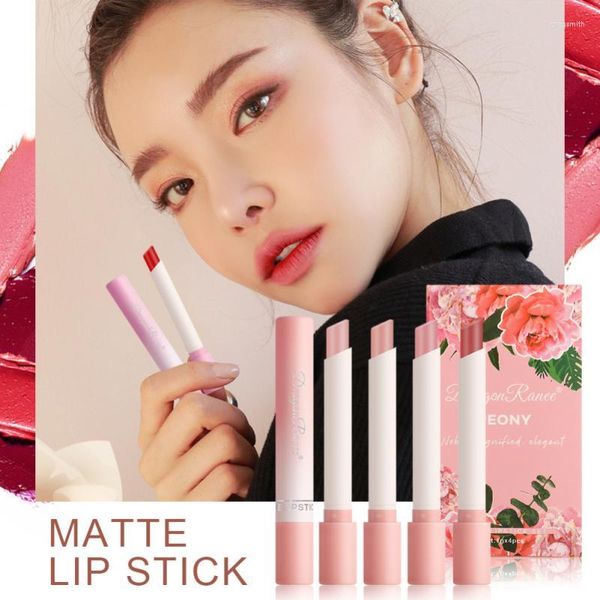 Lip Gloss 4 PCs Defina batons de cigarro para cosméticos portáteis ao ar livre capa à prova d'água com duração de batom líquido longo