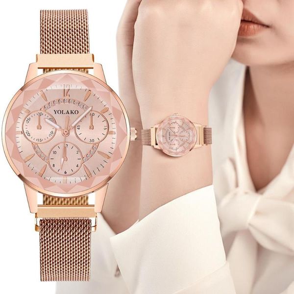 Orologi da polso YOLAKO Orologi da donna Elegante calendario minimalista Plastci Cintura in pelle a rete Orologio da polso al quarzo da donna Tre occhi 2023 regalo