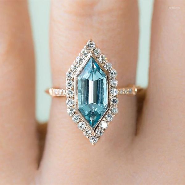 Fedi nuziali Lusso squisito Placcato in oro Gemme blu mare uniche Anello di cristallo Zircone Nobiltà Fede nuziale Fidanzamento Gioielli da sposa