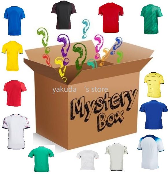 Standard Mystery Boxes Calcio Maglie da calcio Regali per i fan MENS LADIES AND KIDS TOP DA CALCIO SELEZIONATI CASUALMENTE DA QUALSIASI PAESE O STAGIONE DEL CLUB NEL MONDO Jersey