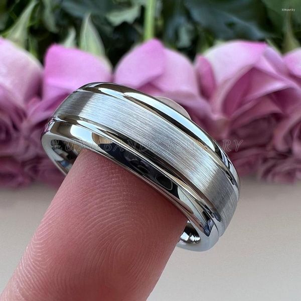 Anéis de casamento 6mm 8mm homens wemen tungstênio anel de carboneto dois grooved central escovado banda abobadada acabamento polido em estoque fashion confort ajuste