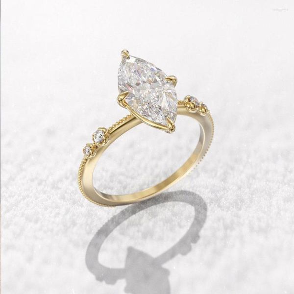 ANELOS DE WEDIMENTO ANELO DE ZIRCON ELENTES SOLITAIRE PARA MULHERES CLASSIC Four Big Crystal Gold Color Day Day's Gift Feminino