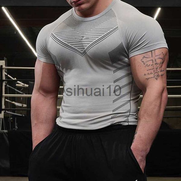 Erkekler Tişörtler Erkek Tişört Vücut geliştirme fitness erkekler üstte oturan tişört artı büyük boyutlu tişört sık kompres örgü gevşek kısa kol J230731