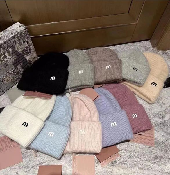 Tasarımcılar Tavşan Kürk Örgü Beanie Şeker Renk Kış Sıcaklık Kafatası Kapakları Moda Leisure Unisex Rüzgar Geçirmez Yün Tasarımcı Şapka Kadın Örme Beanie Hats